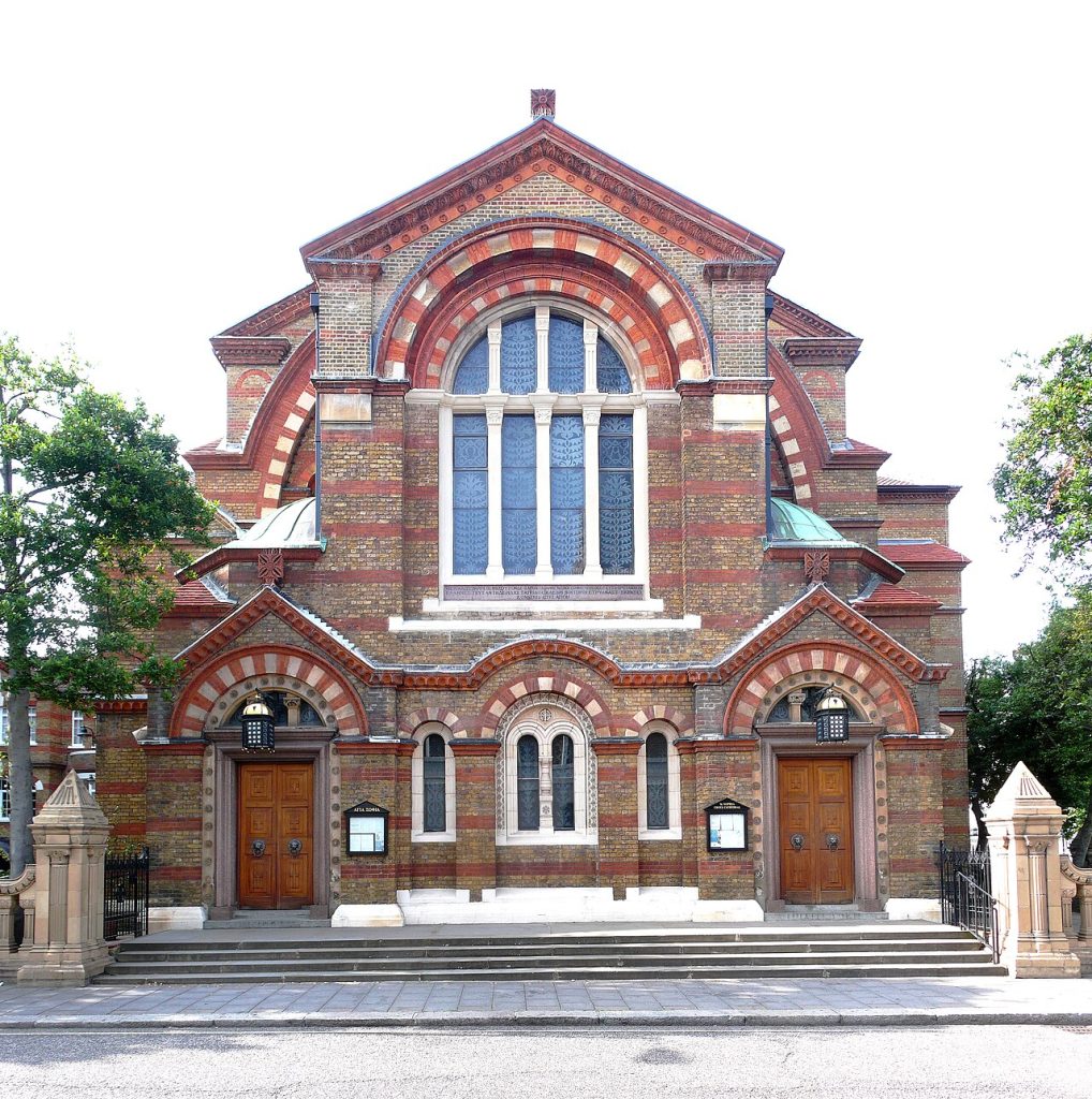 Moscow Road exterior