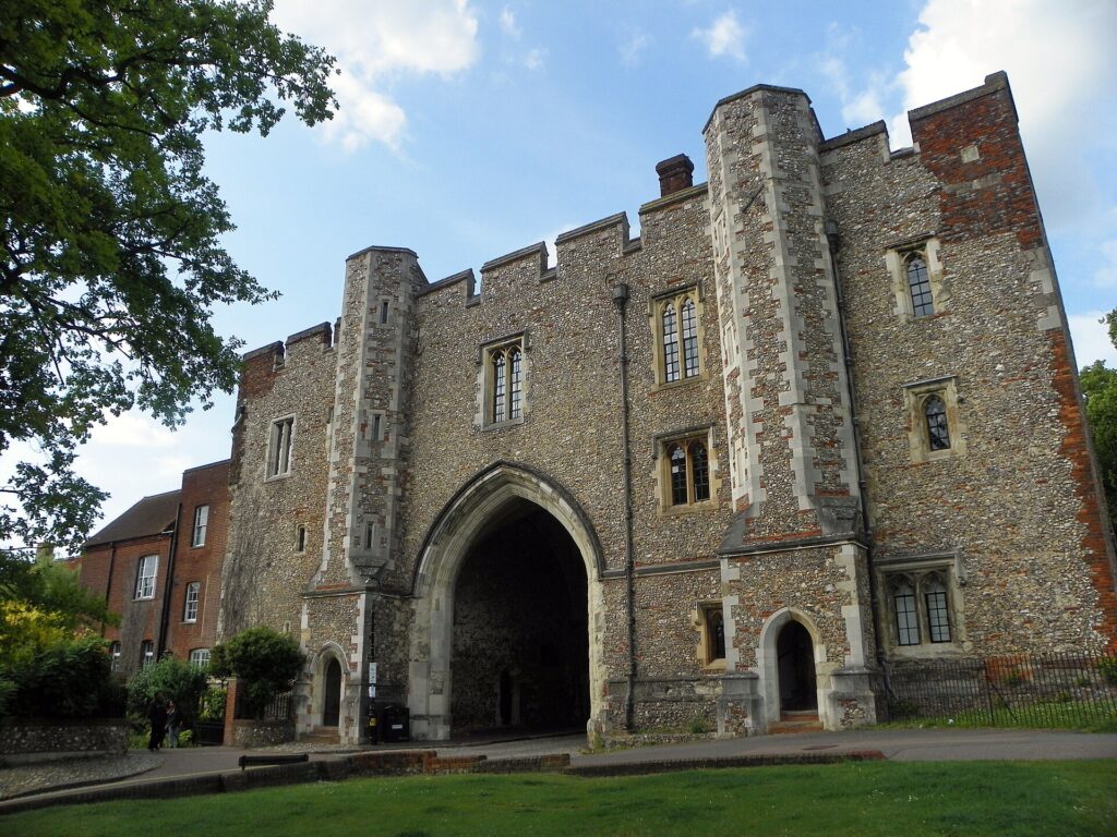 Abbey Gateway, St Albans (9219351061)