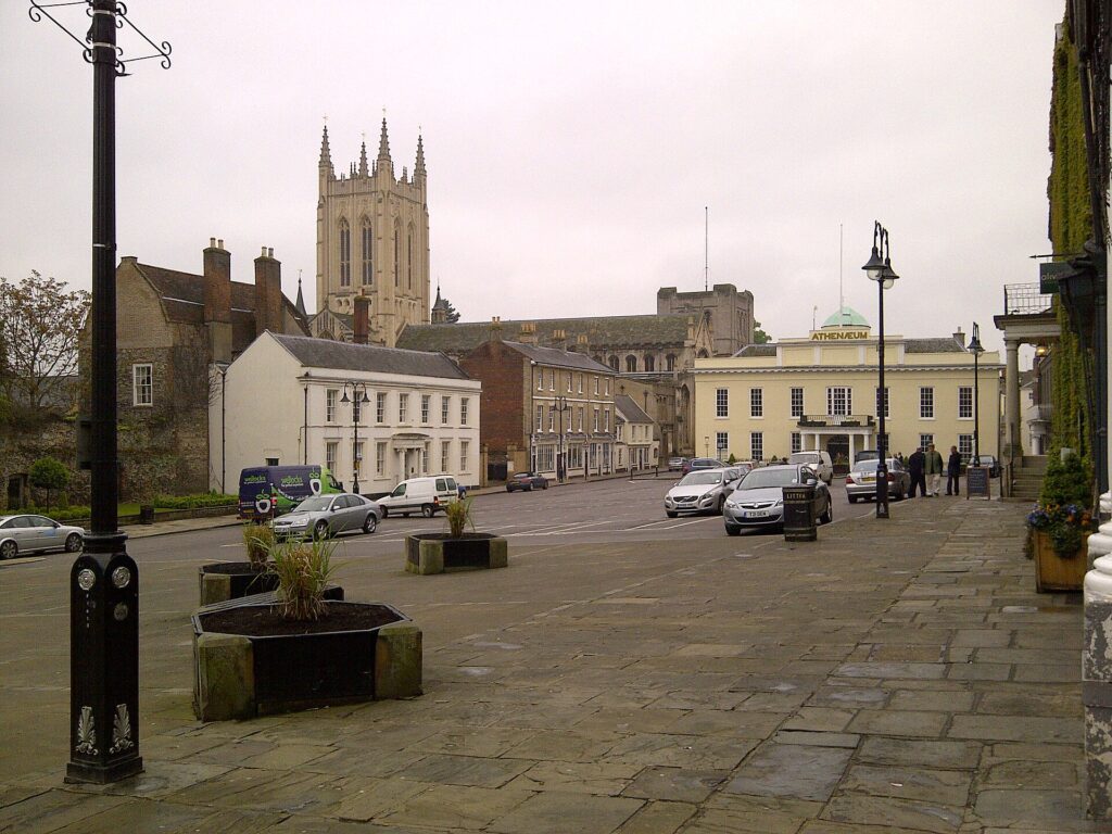 Angel Hill - geograph.org.uk - 3492057
