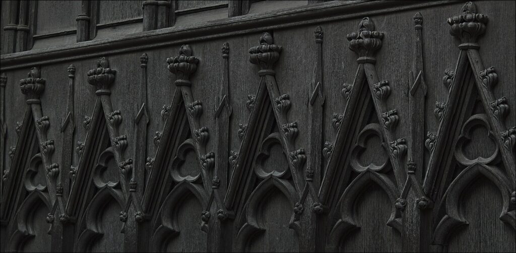 Wood Carving on Door (15227479337)