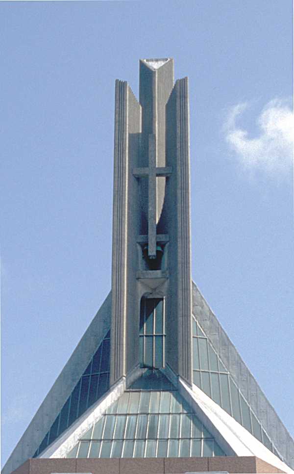 Clifton Cathedral - detail of spire (600px)
