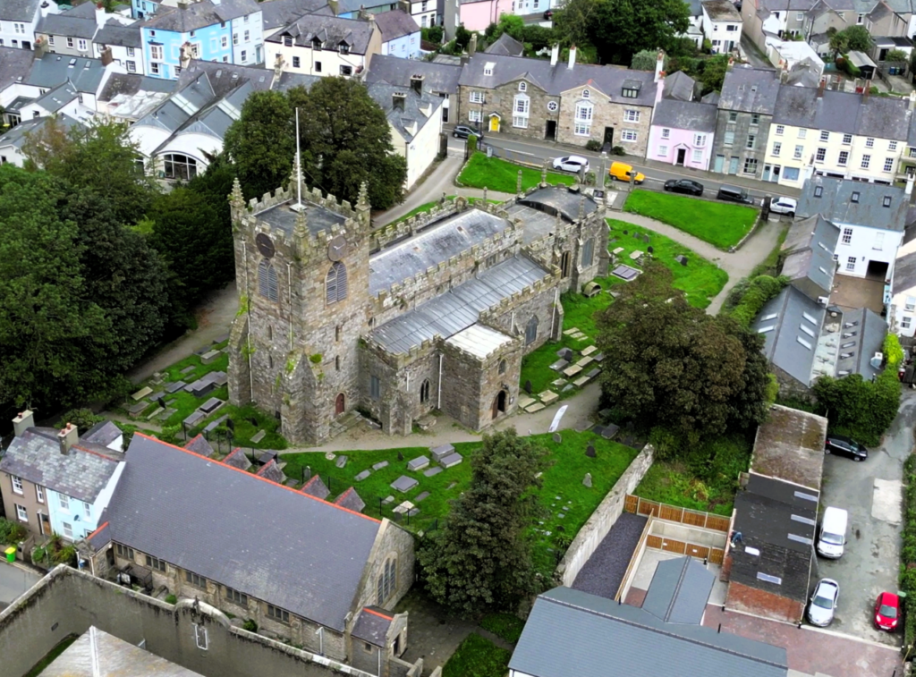 Eglwys y Plwyf Santes Mair / St Mary’s