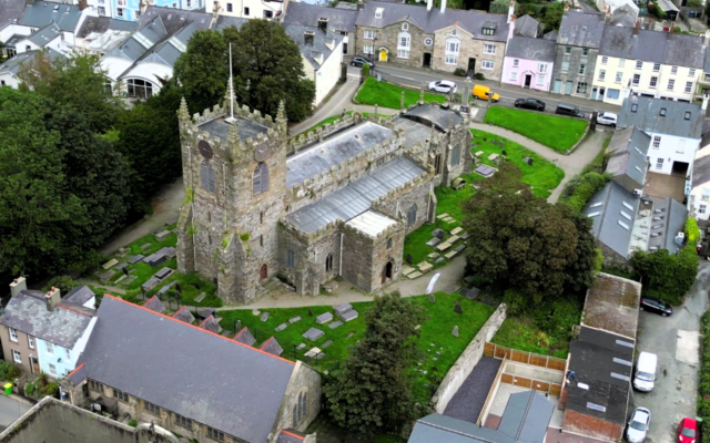 Eglwys y Plwyf Santes Mair / St Mary’s