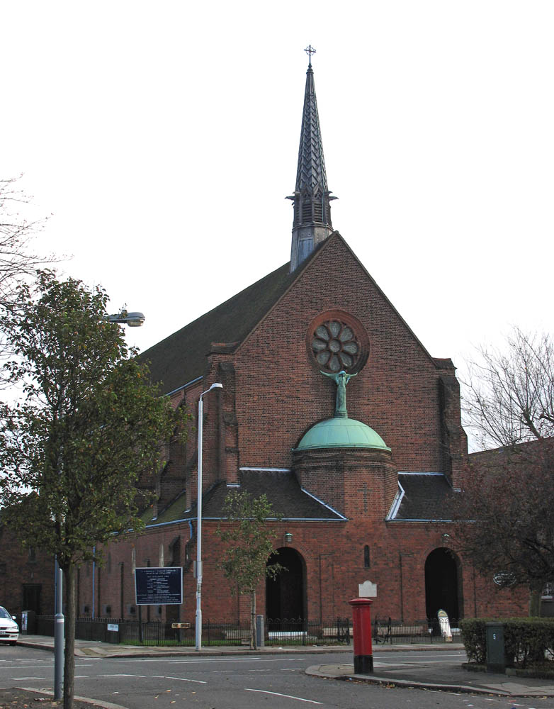 St Andrew, Gants Hill