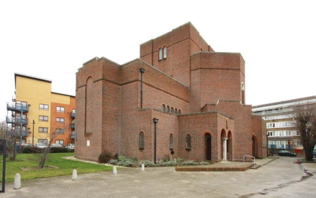 St Luke’s, London, Savannah Close