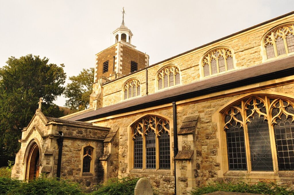 St Mary the Virgin, London, Mortlake High Street