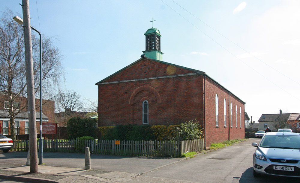 St Nicholas Church, London, Whetstone Road